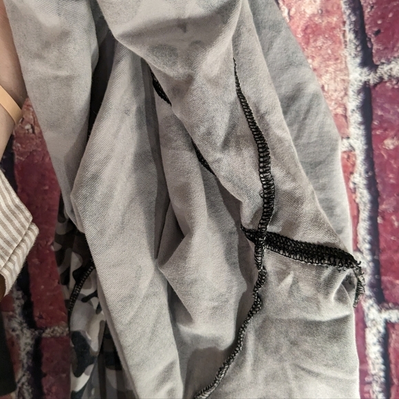 Nike workout gear women's med shirt large pants - Picture 9 of 10